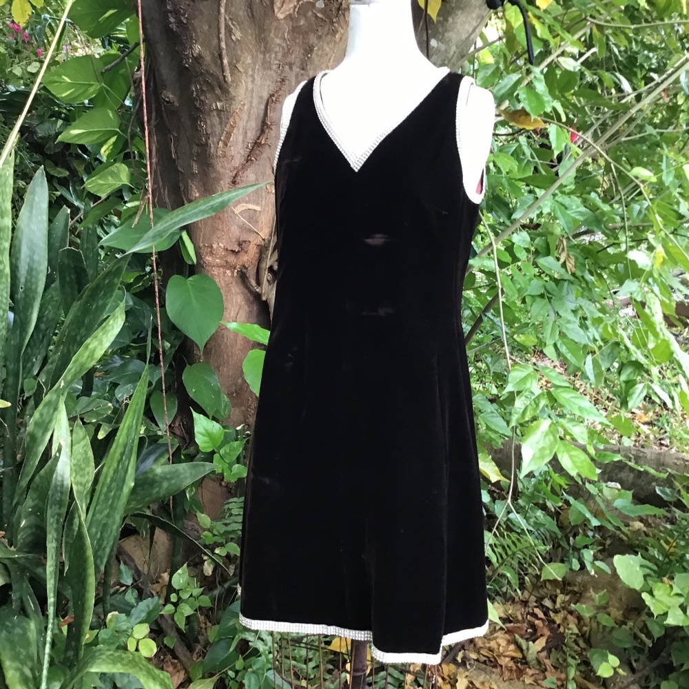 Victor Costa brown velvet Dress